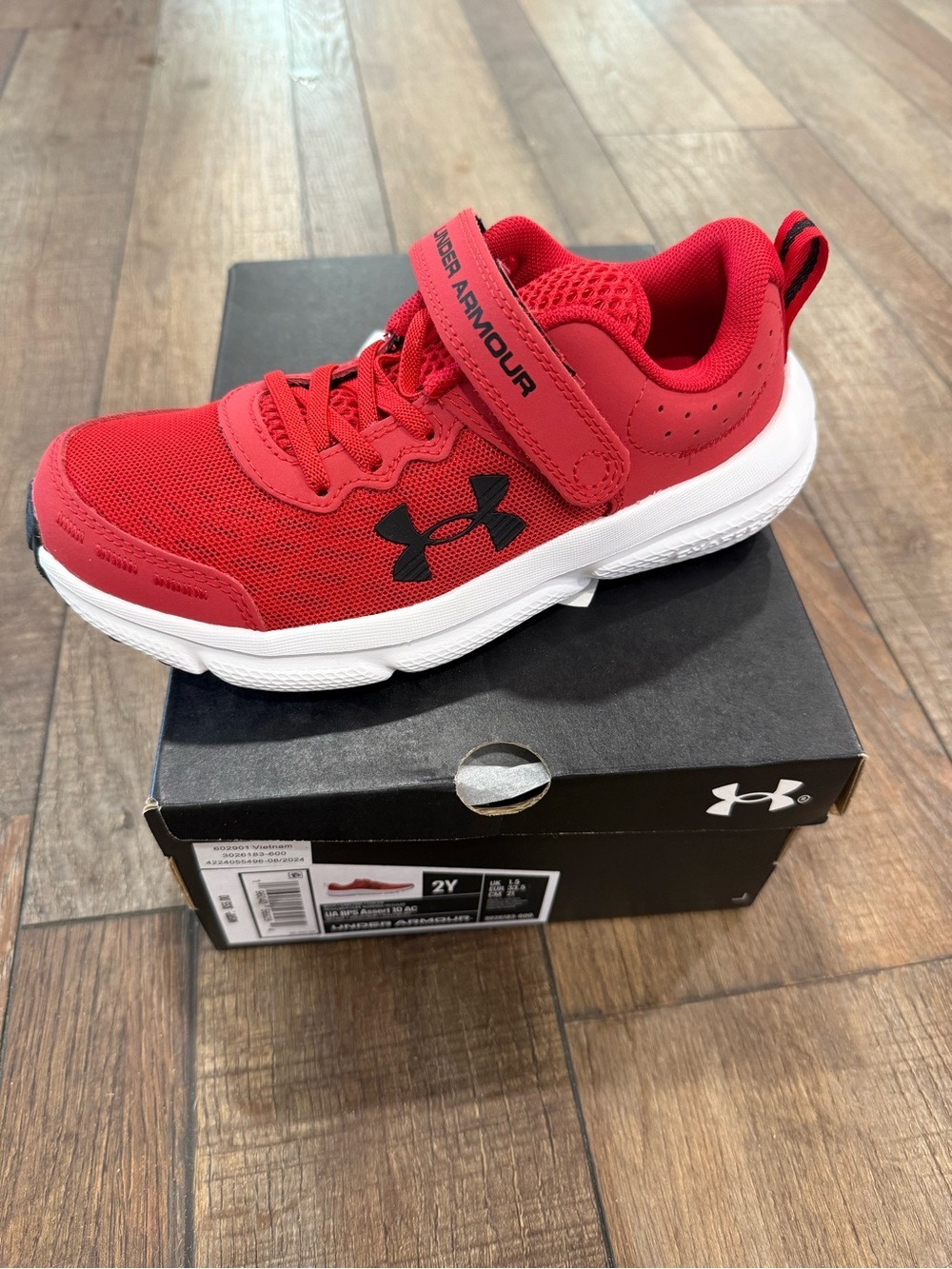Under Armour Assert 10 Sneakers